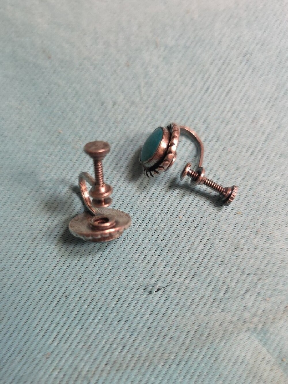 Silvertone Turquoise Screw-Back Earrings - Blue - Picture 2 of 4